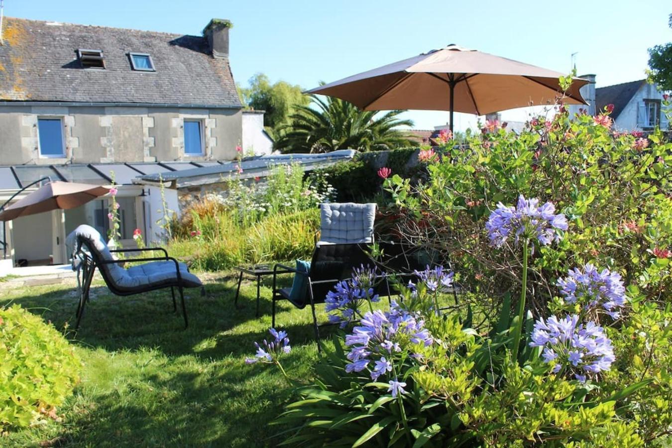Charmante Maison De Ville A 6 Km De La Mer Lanmeur Esterno foto