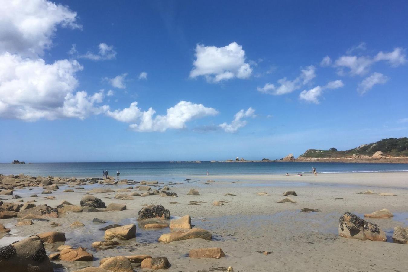 Charmante Maison De Ville A 6 Km De La Mer Lanmeur Esterno foto